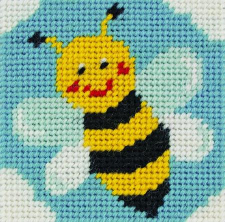 3690000-20017_bee