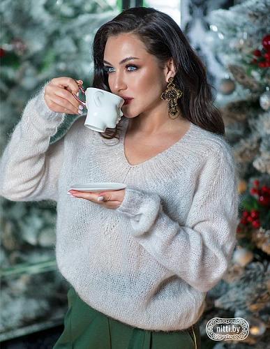 Женский вязаный джемпер с V-вырезом